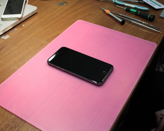 История одного «утопленника» — как вернуть к жизни залитый iPhone 6